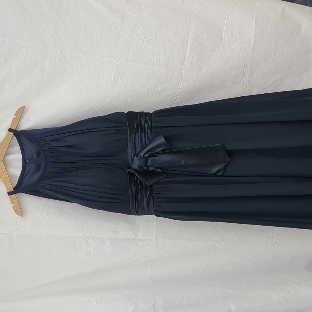 Gown Navy blue lined formal prom bridesmaid dress Medium